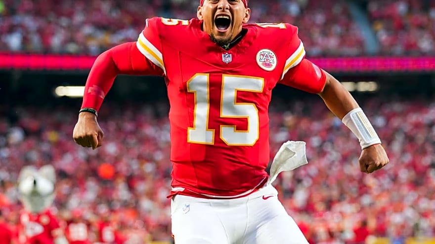 Patrick Mahomes, Chiefs Set Viewership Record in Colts Win