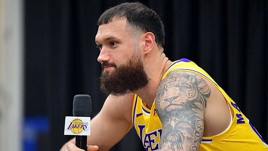 Why Sandro Mamukelashvili relishes ‘connector’ role in Lakers debut season
