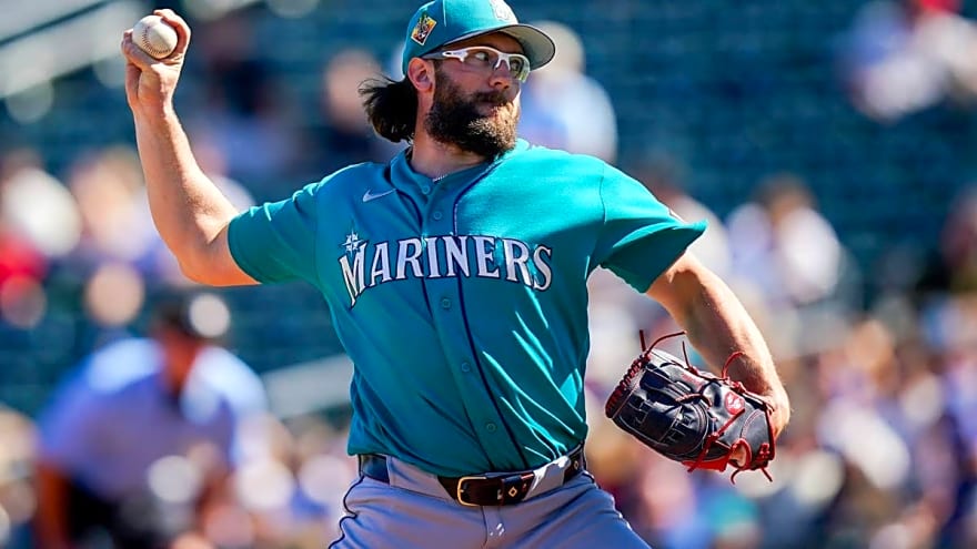 Royals Add Rotation Depth in Trade with Mariners