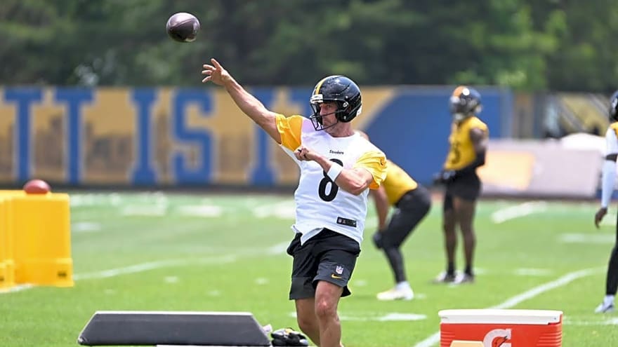 Aaron Rodgers' New Deal Could Spell The End For Veteran Steelers QB
