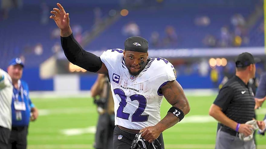 Ravens’ Derrick Henry brushes off Emmitt Smith’s rushing record claim