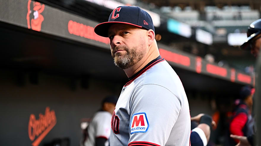 Guardians bring back reliever with latest roster move