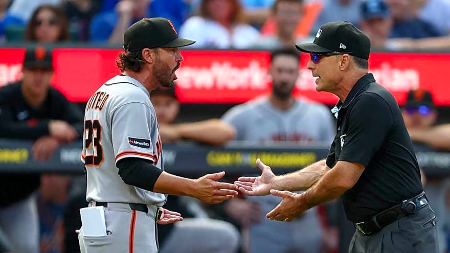 Giants’ ejected Tony Vitello goes bonkers after Turner Hill HBP is ruled a foul