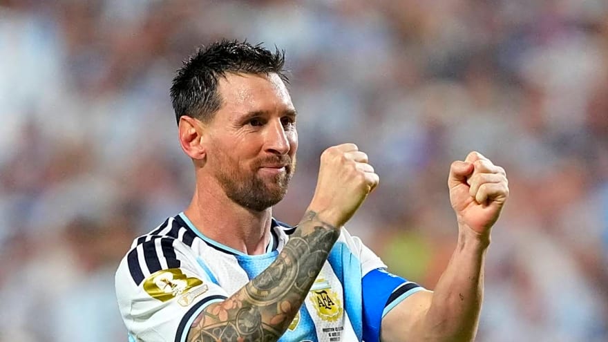 Lionel Messi Receives Special Message Ahead of Austria Game