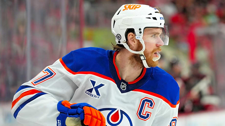 Oilers’ Connor McDavid ties Jari Kurri on franchise all-time list with unreal night