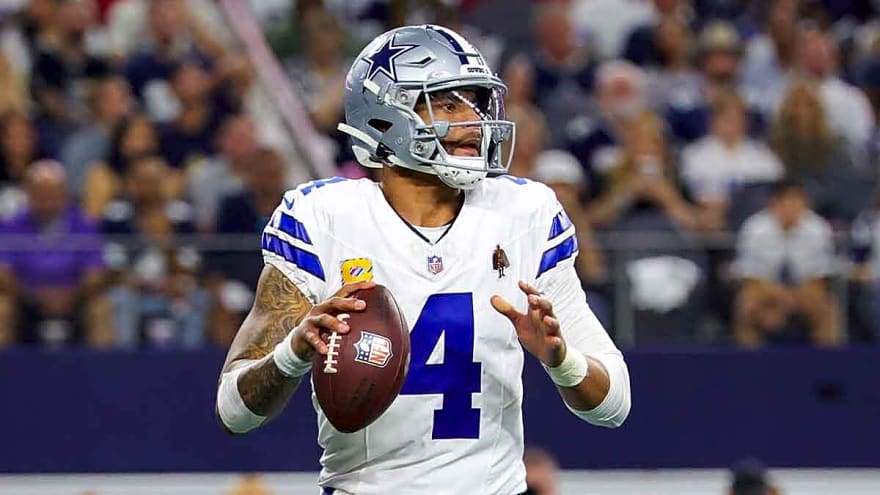 Jerry Jones responds to reporter’s question asking if Cowboys are wasting Dak Prescott’s prime years