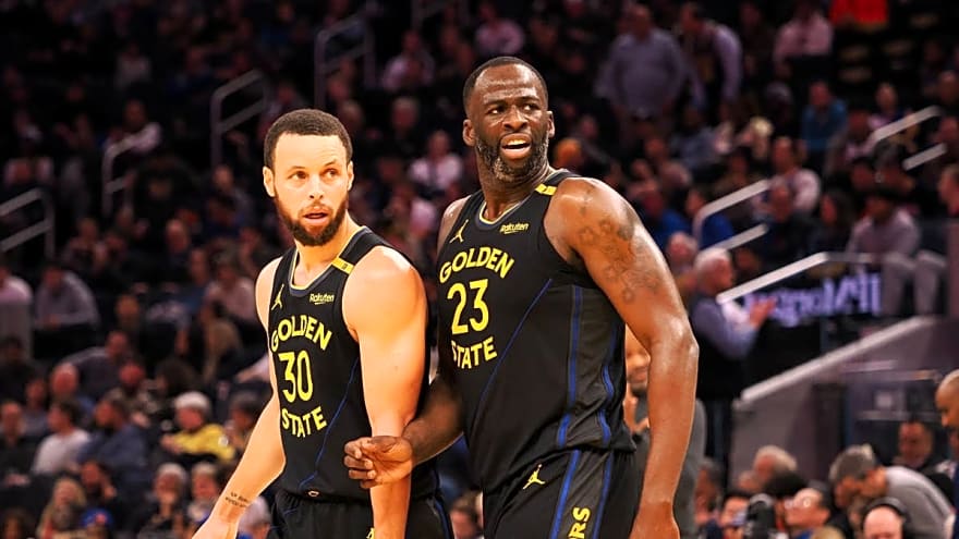 Draymond Green Brutally Roasted With Steph Curry Joke at Kevin Hart Roast