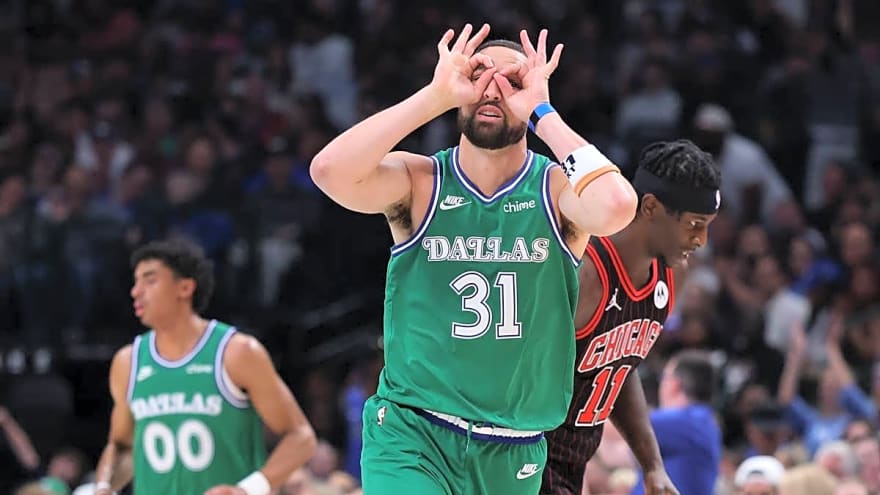 Pairing Sharpshooter Klay Thompson With Giannis Antetokounmpo Is Brilliant (On Paper)