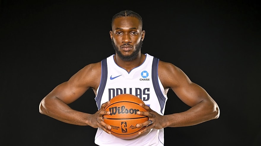 Dallas Mavericks Make Contract Decision On Second-Year Center