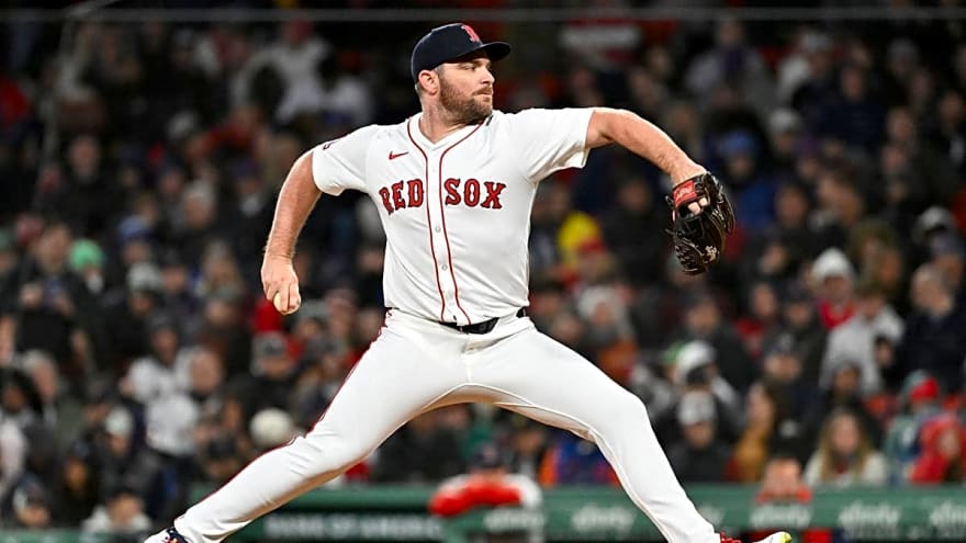 Cubs Sign Former All-Star Closer to Minor League Deal