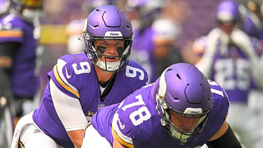 Vikings’ JJ McCarthy gets help with C Ryan Kelly activated from IR
