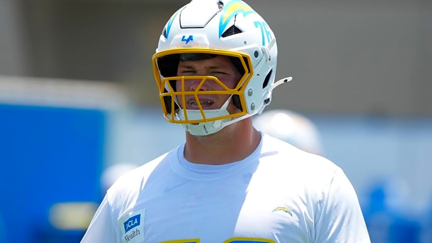 NFL.com Analysts Pick Joe Alt to Win Major League Award This Season