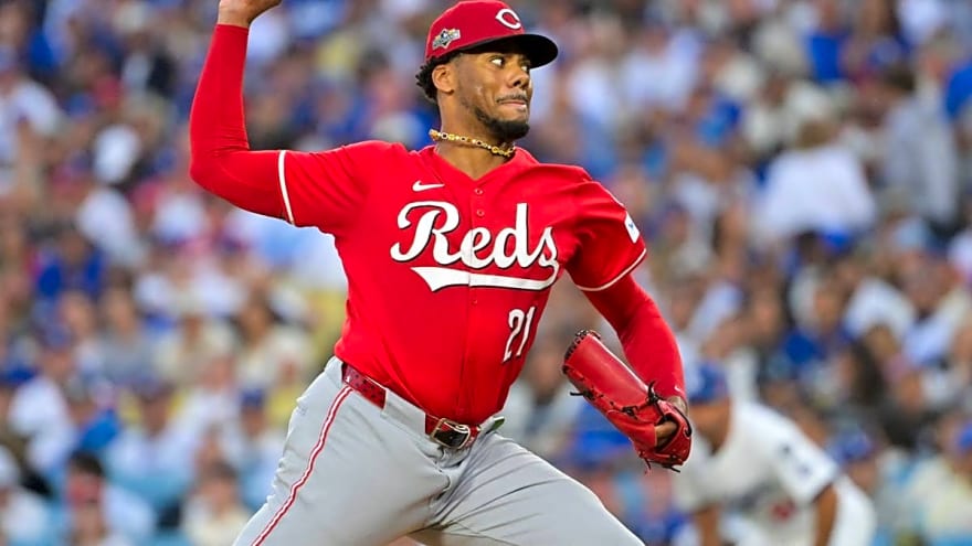 Reds Provide Injury Update on Hunter Greene