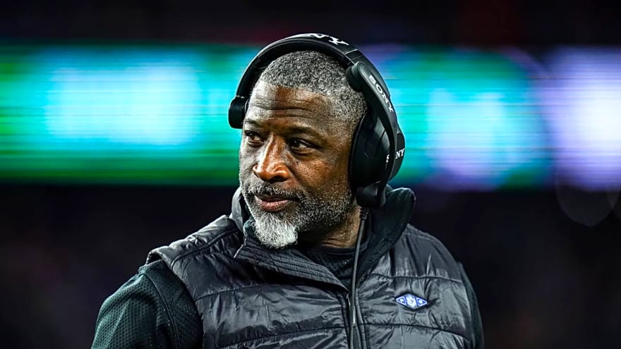 Aaron Glenn Could Win Coach of the Year If Jets Snap the NFL's Longest Playoff Drought