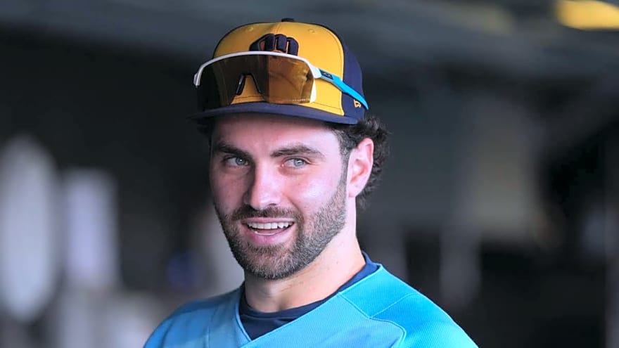 Brewers’ Pat Murphy Explains Garrett Mitchell’s Early Exit