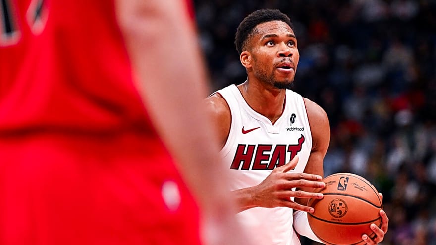 Heat star Giannis Antetokounmpo delivers blunt response to Gen Z kids’ photo request