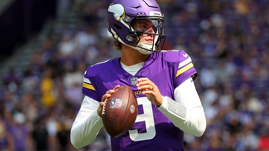 Chargers Predicted to Upgrade Backup Quarterback Position Via Trade