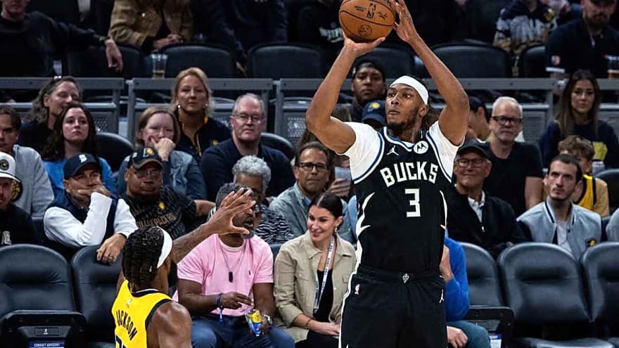 Myles Turner reunites with ex-teammates before Bucks showdown