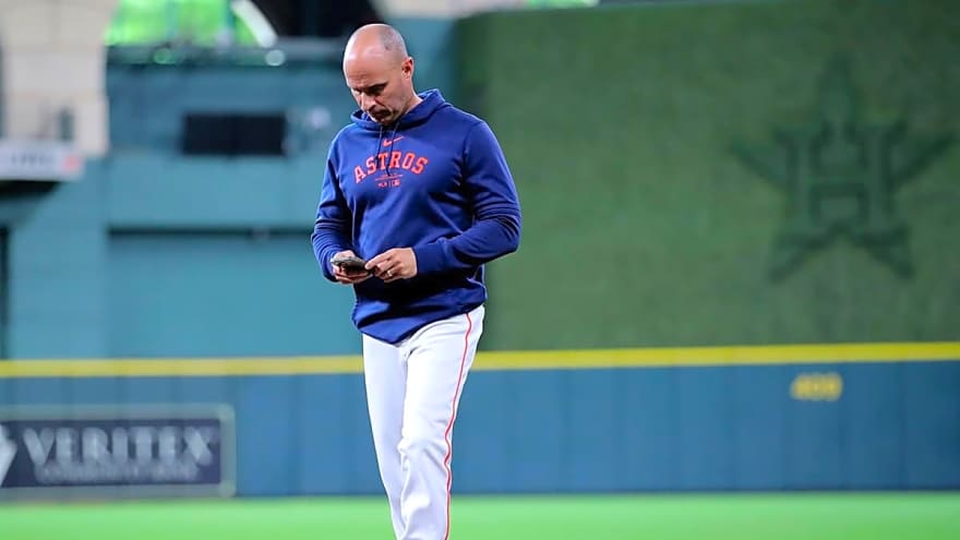 Ex-player defends Astros manager Joe Espada after difficult season