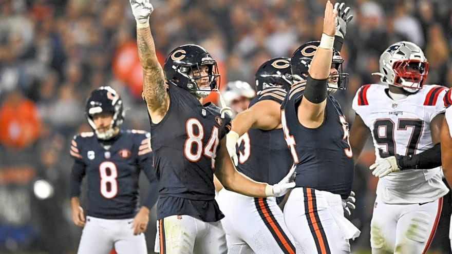 Bears Week 7 Snap Counts Show Luther Burden III Blasting for 130 Yards and Cairo Santos Redemption