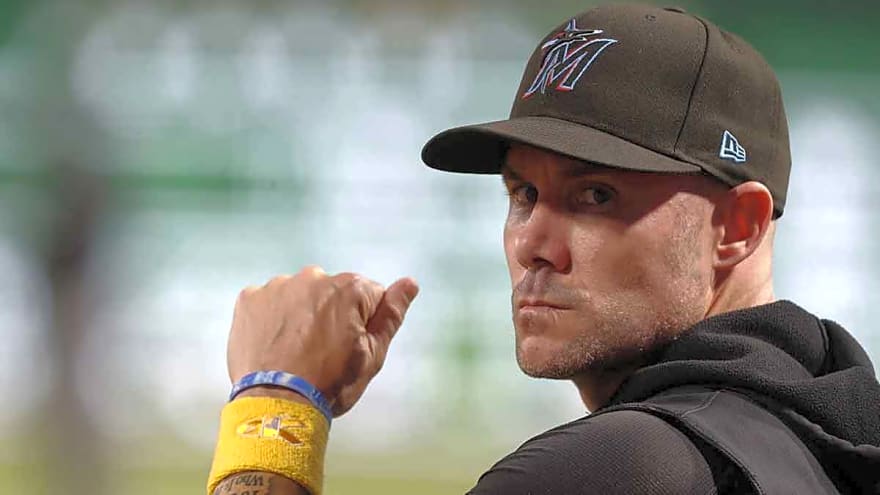 Rangers bolster pitching depth with two free agent signings