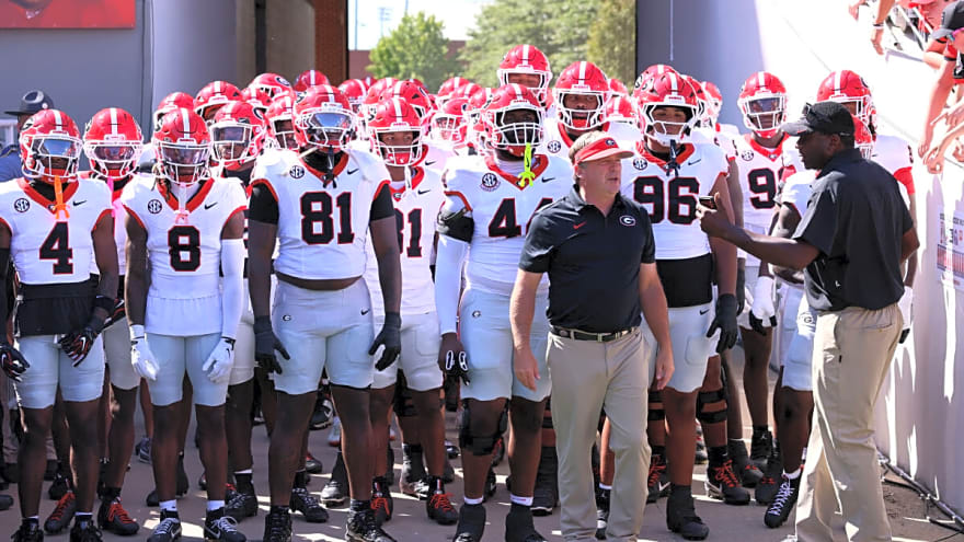 Georgia football was downright disrespectful to Arkansas with unprecedented move during timeout