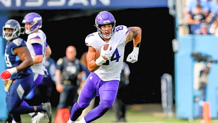 Josh Oliver's Injury Leaves the 3-0 Vikings With a Tight End Question for Week 4