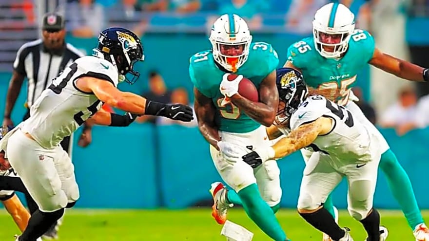 Watch: Dolphins Coach Lashes out at RB Ollie Gordon After He Was Flagged for a Tripping Call