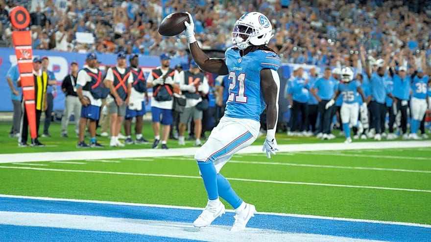 Watch Titans’ D’Ernest Johnson honor Chris Johnson with signature touchdown celly