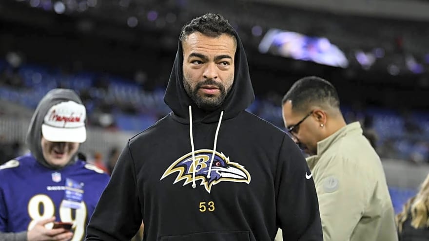 Free agent linebacker Kyle Van Noy signs with the Minnesota Vikings