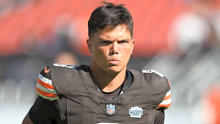 Browns’ Dillon Gabriel takes responsibility for constantly getting hit, sacked vs. Steelers