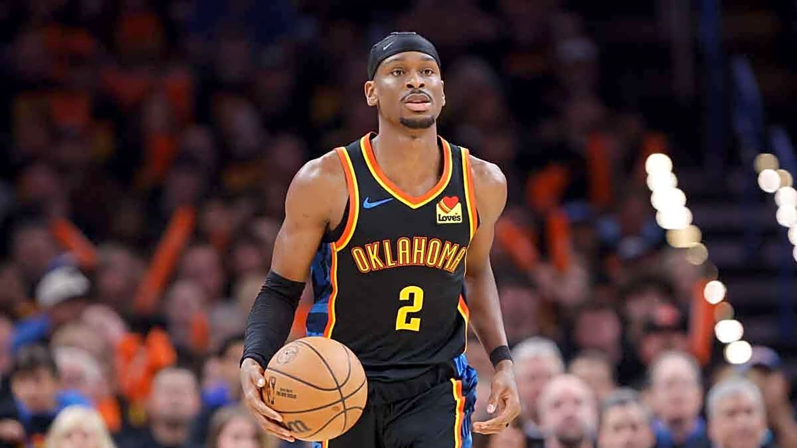 Thunder sets NBA playoff record with 87-point 1st half explosion in Game 2