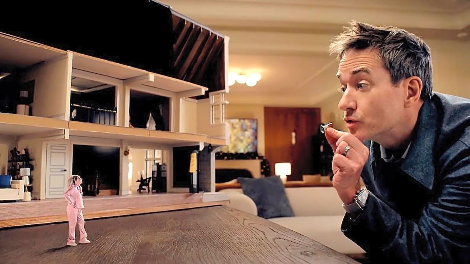 'The Miniature Wife' trailer turns Elizabeth Banks tiny