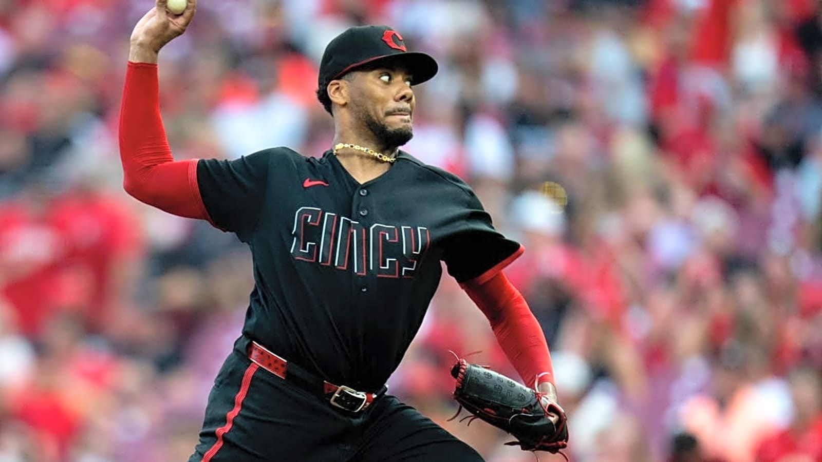 Reds Make Devastating Decision on Hunter Greene