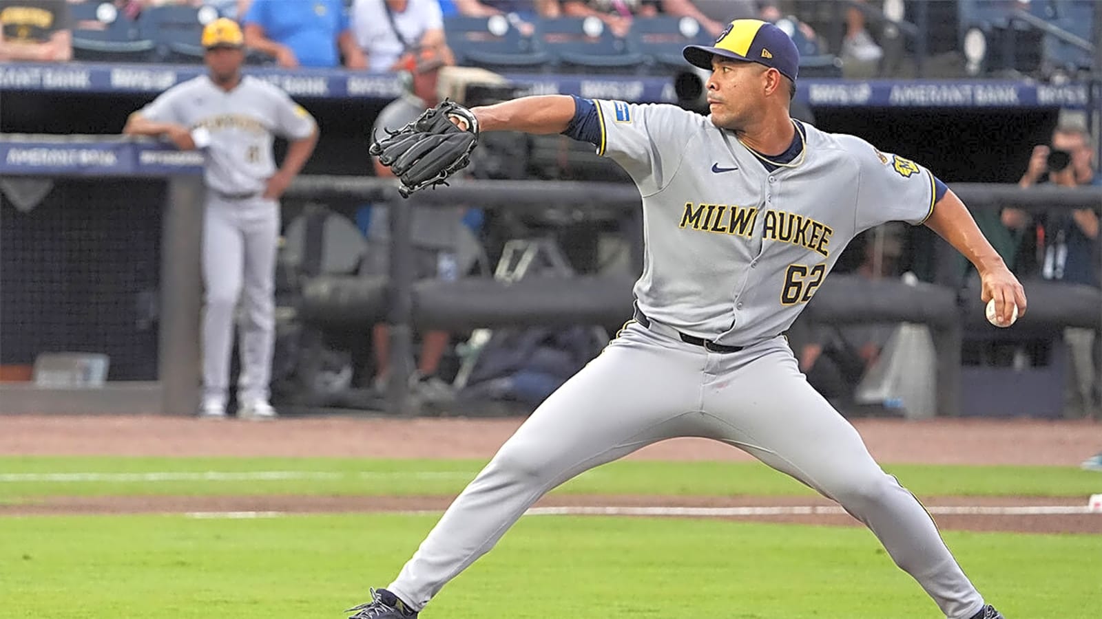 Brewers’ Jose Quintana drops huge injury update