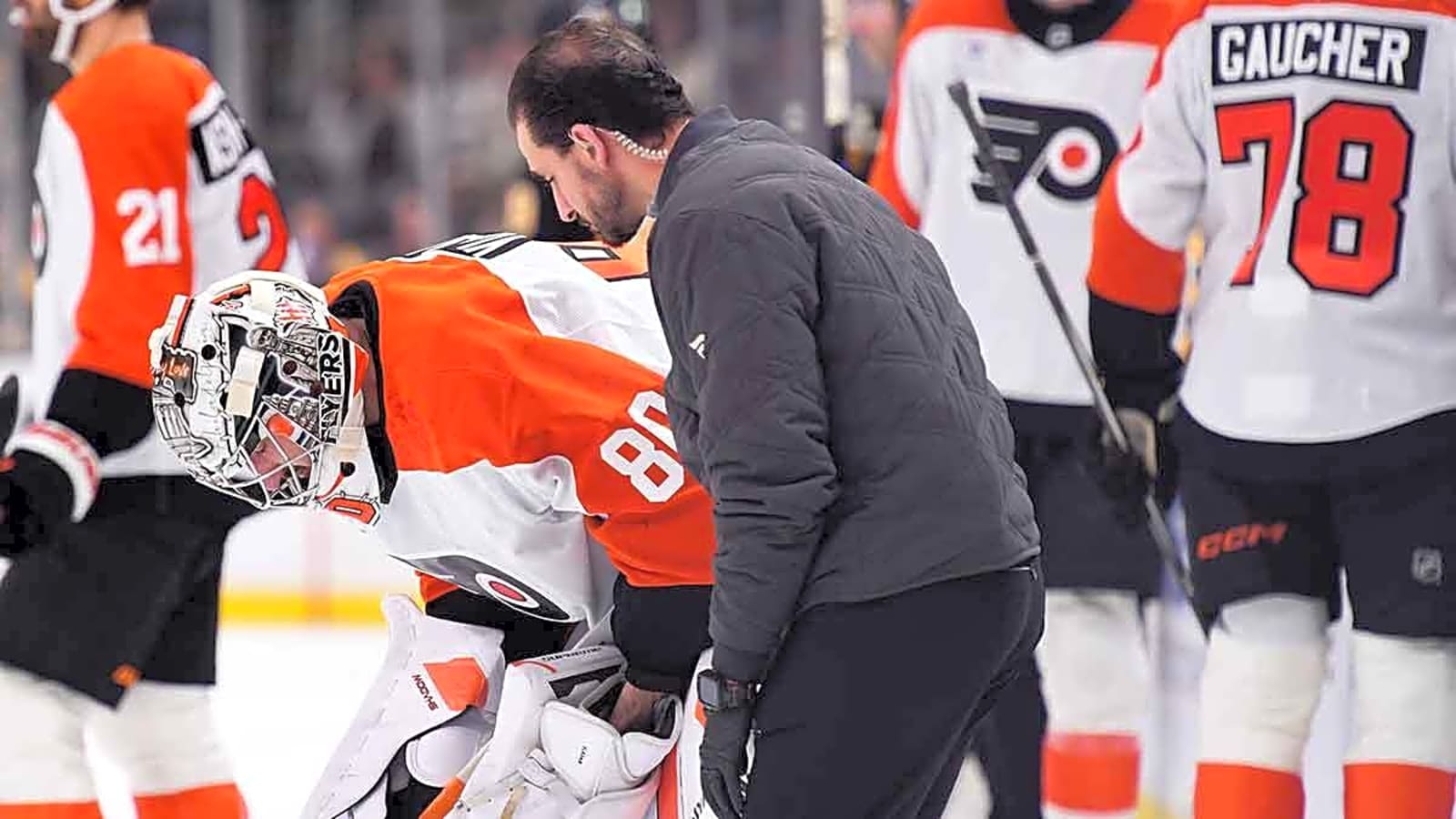 Flyers dodge a bullet after Dan Vladar preseason injury