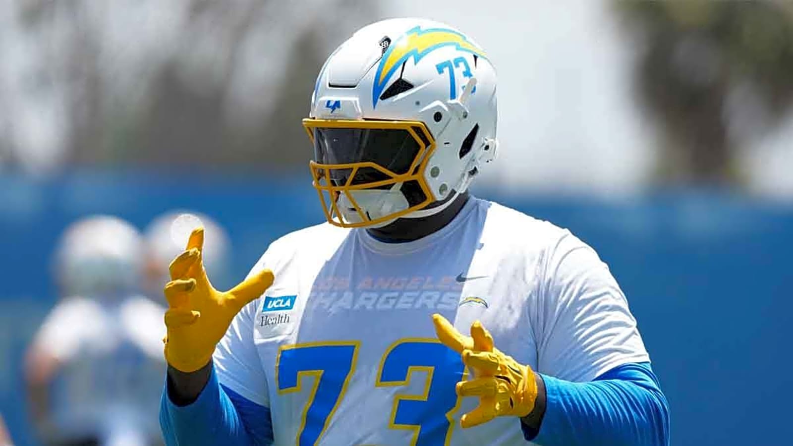 Chargers’ Jim Harbaugh remembers hilarious Mekhi Becton basketball moment