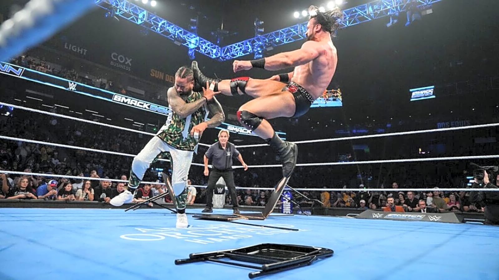 Drew McIntyre Gets His Revenge on Cody Rhodes After Chaotic Main Event on SmackDown