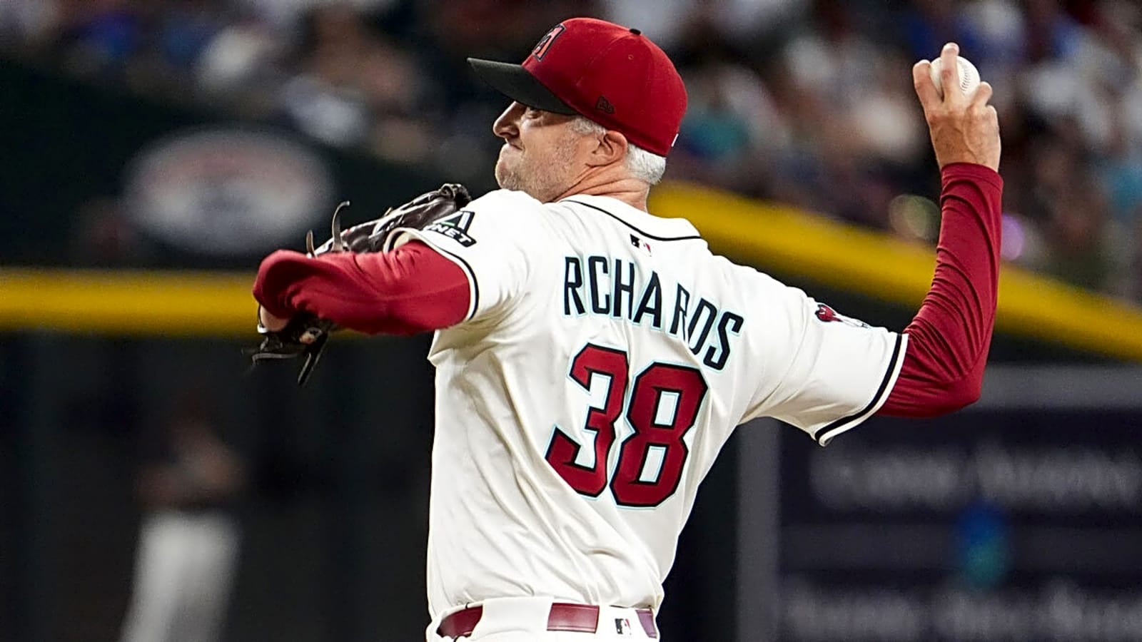 Diamondbacks make 2 roster moves ahead of Pirates clash