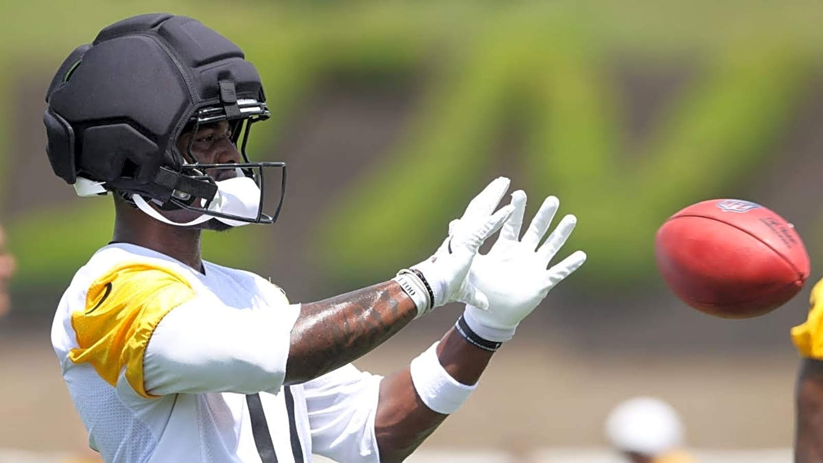 Steelers rookie trio making early training-camp buzz | Yardbarker