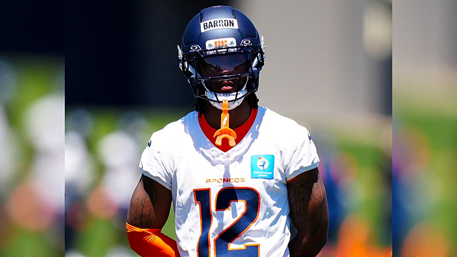 Broncos signing first-round pick to $18 million contract