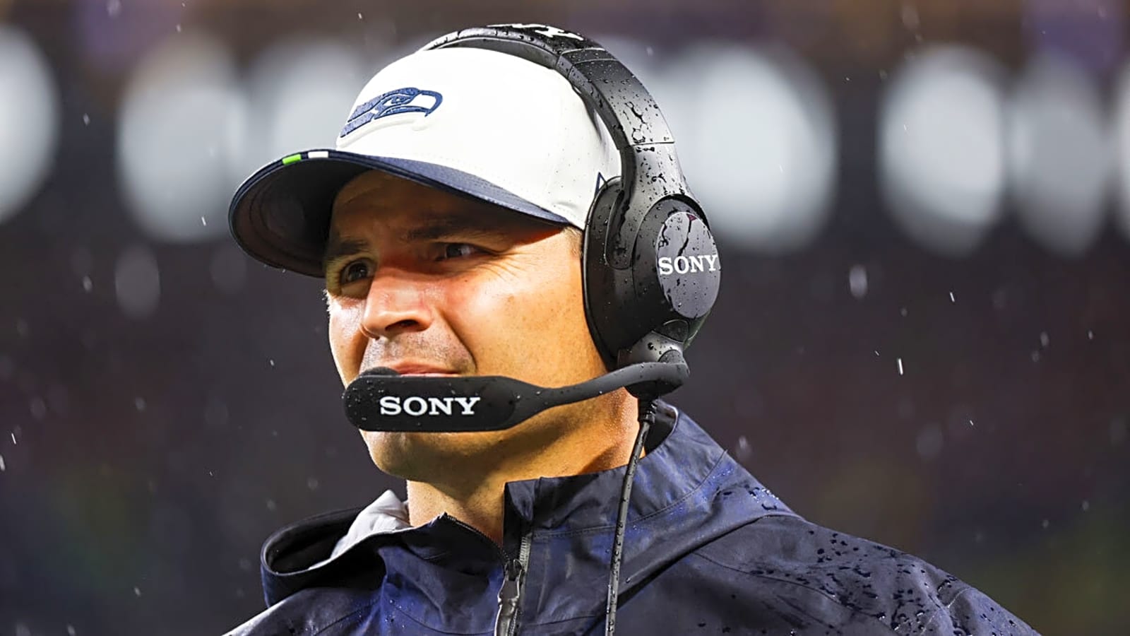 Seahawks elevates former starter for 49ers showdown