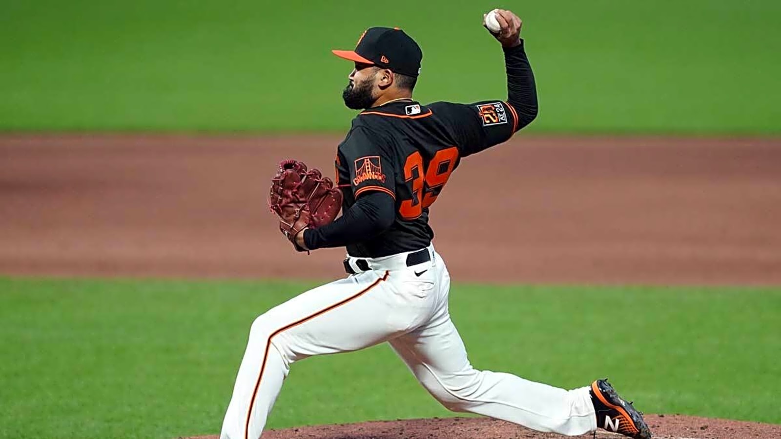 Mets acquire familiar bullpen help after Yankees DFA
