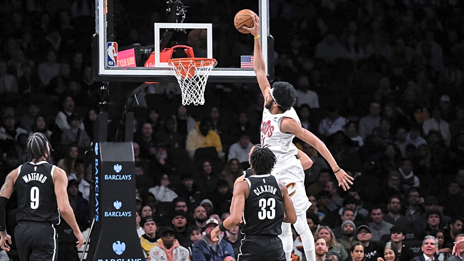 Cavs’ Jarrett Allen drops the hammer on Nets with impressive dunk