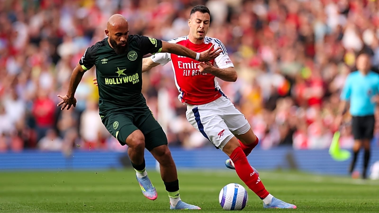 Pundit rejects Gary Neville’s claim that Arsenal has gone backwards