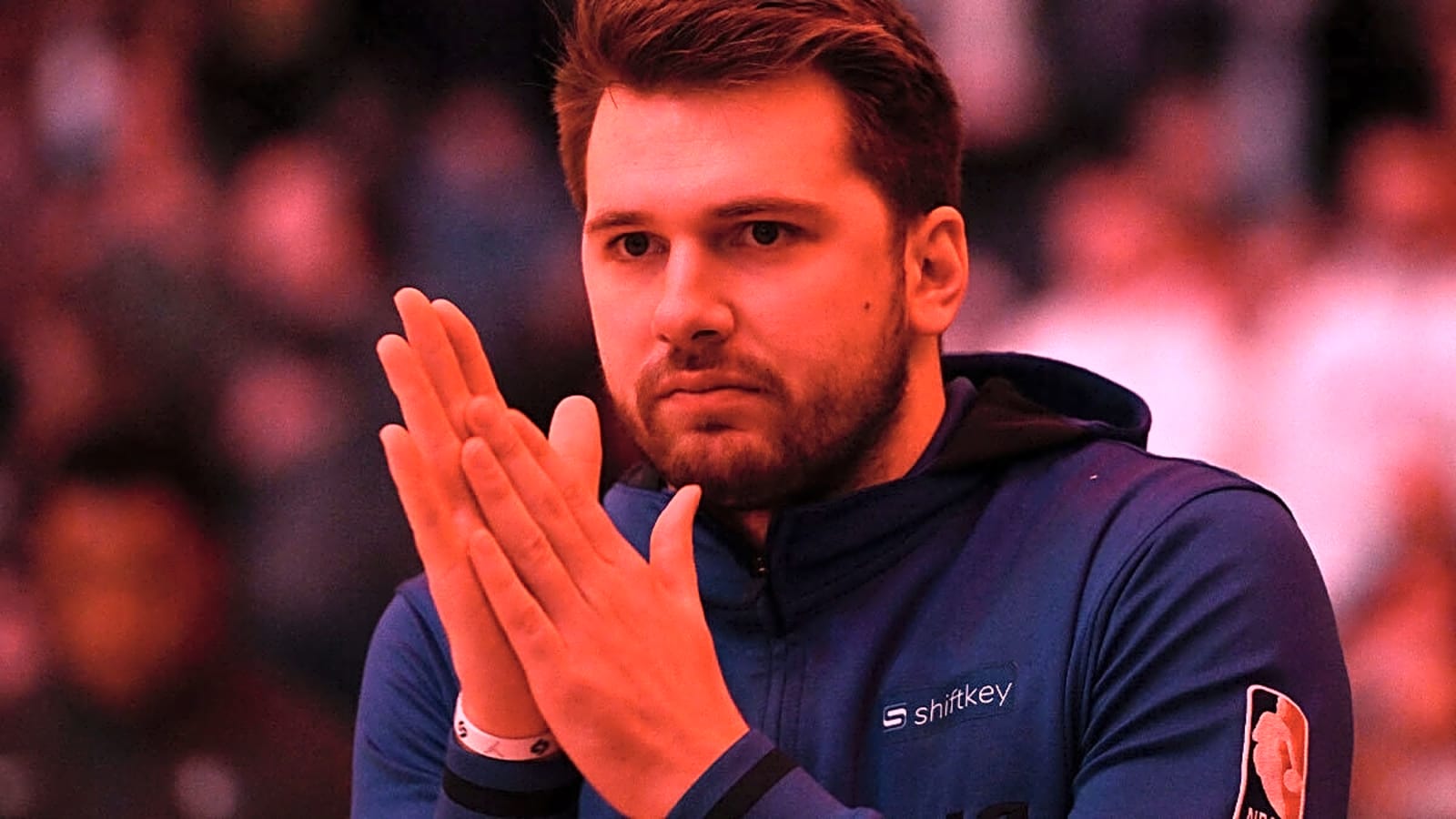 Lakers’ Luka Doncic makes insane seated shot at Dyckman Park