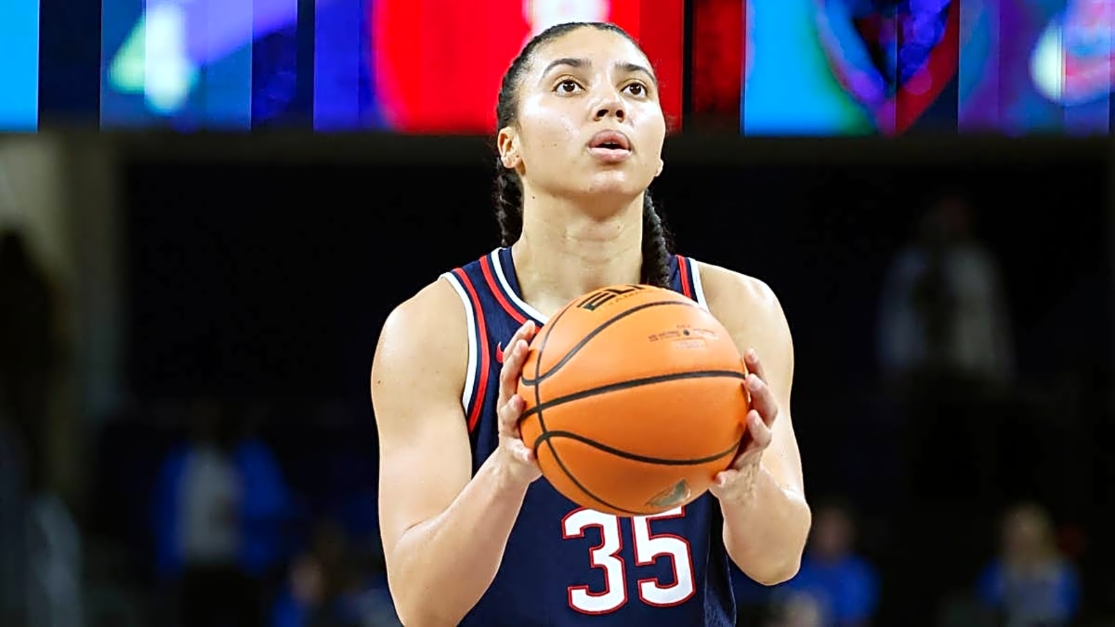 Dallas Wings Decline Reporter’s Question to Azzi Fudd