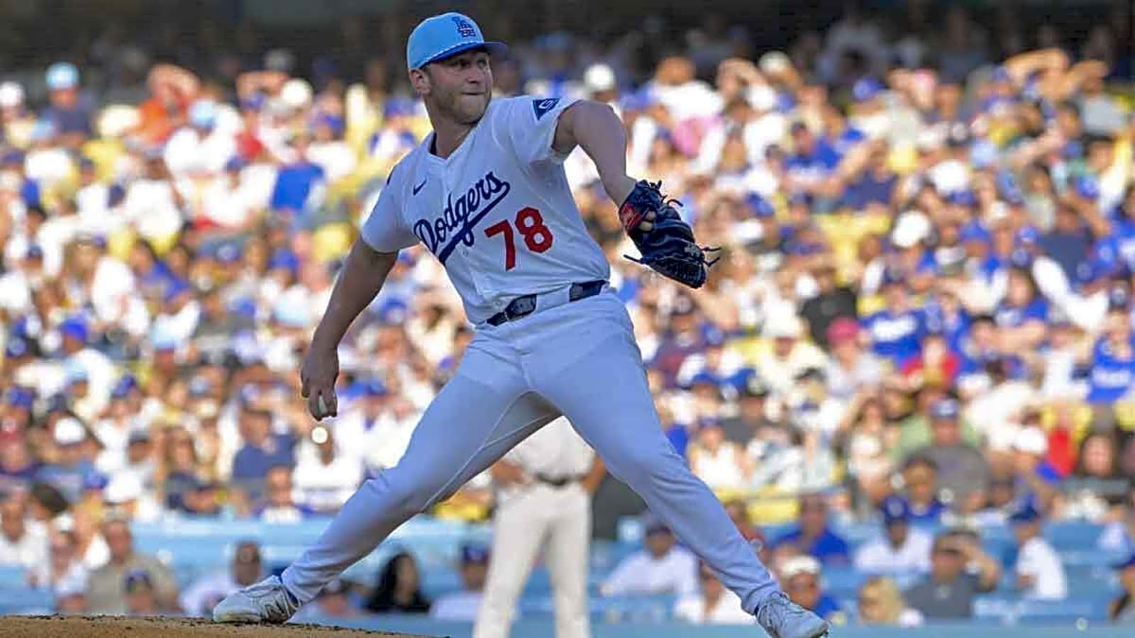 Dodgers’ Ben Casparius exits Twins game with apparent injury