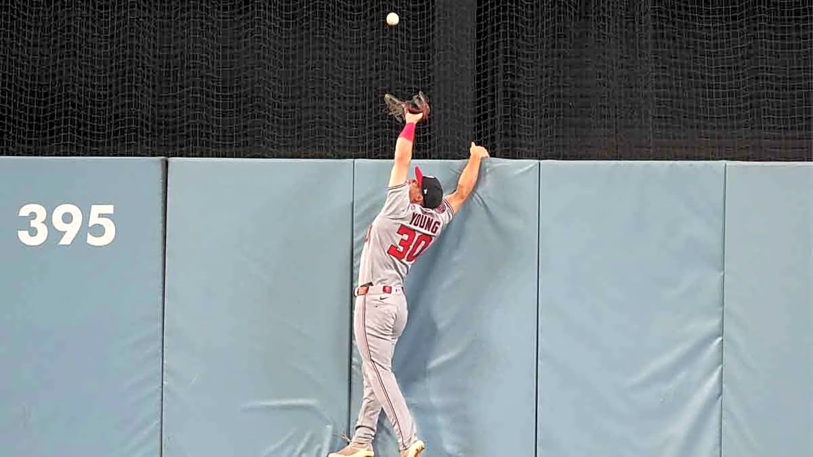Nationals’ Jacob Young steals home run with insane grab vs. Tigers