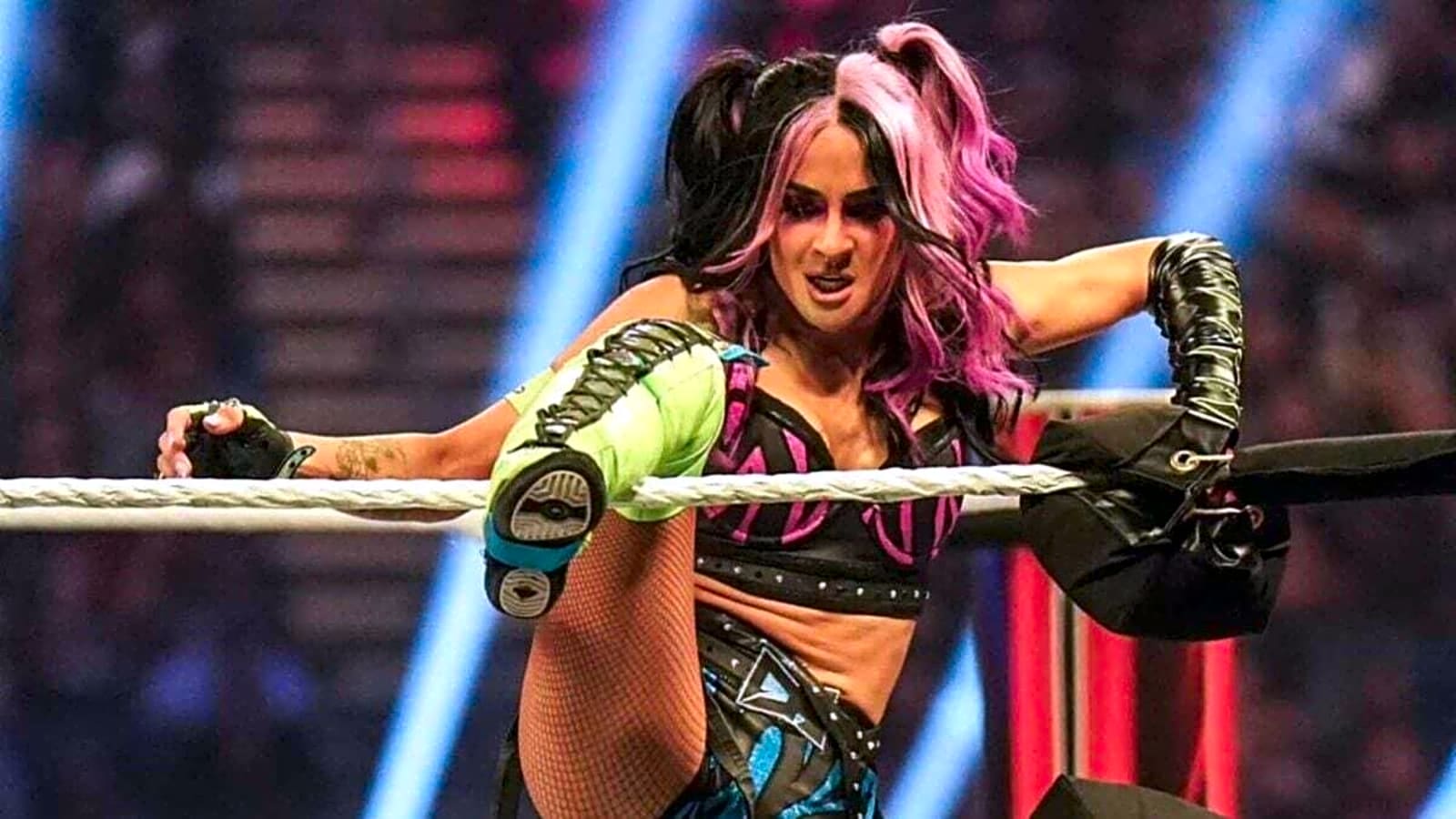 Bayley reacts to Dakota Kai’s heartbreaking release by WWE